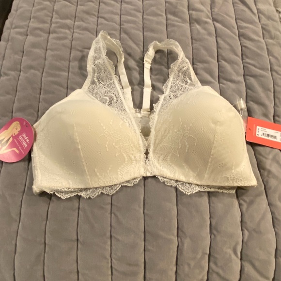 Spanx Undie-tectable lace wireless bralette - Powder - Picture 6 of 11